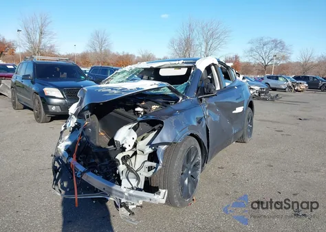 2024 Tesla Model Y Long Range Dual Motor All-Wheel Drive from USA, damaged, VIN 7SAYGAEE3RF212921